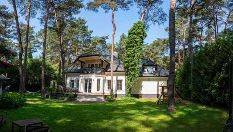 Luxury House Rentals in Warsaw: The Ultimate Private Stay for Events, Corporate & Getaways